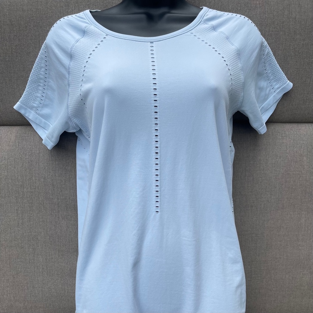ATHLETA “Foothill” Short Sleeve Performance Top